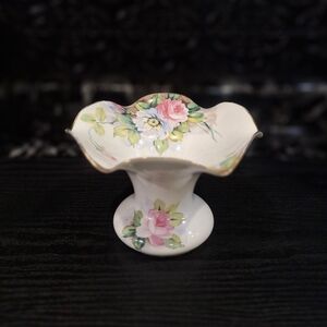 Antique Nippon Hand Painted Wide Ruffle Flower Vase , Floral Rose Vase, Art Deco